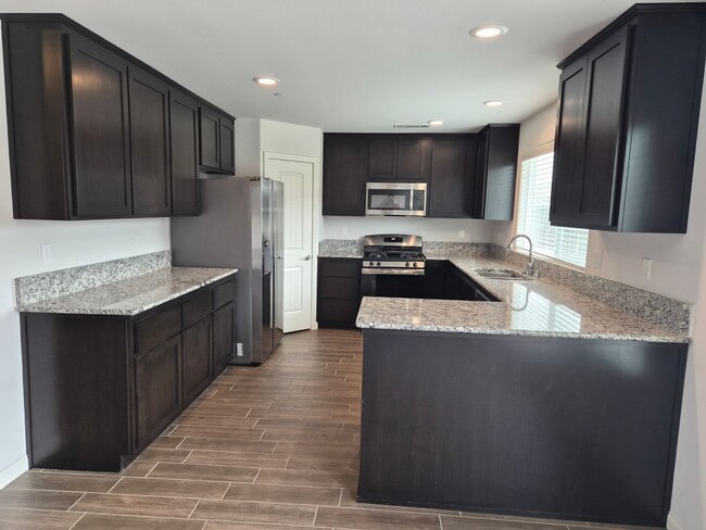 Building Photo - House for Rent