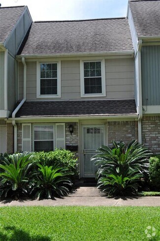Building Photo - 8102 Amelia Rd