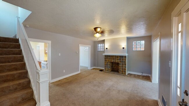 Building Photo - 3013 Glendale Ave