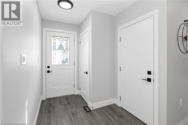 Photo du bâtiment - 254 W 31st St