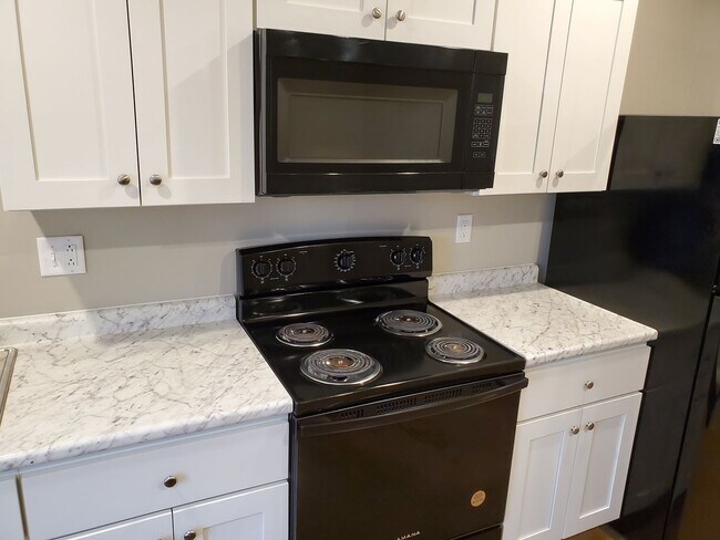 Foto del edificio - 2 Bedroom, 1 Bath apartment