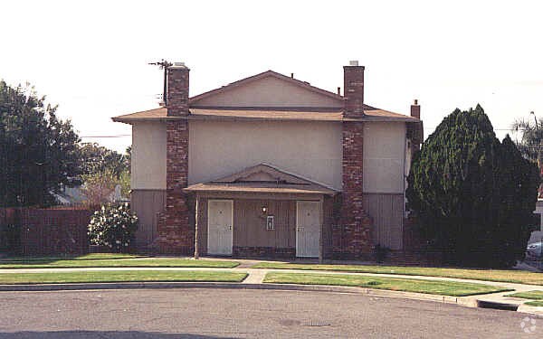 Foto del edificio - 2939 Elgin Dr