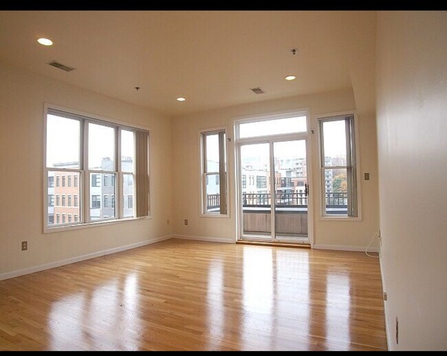 Espacio vital - 900 Madison St