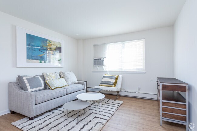2HAB, 1BA - 745 ft² - Elsinore Courtyard Apartments