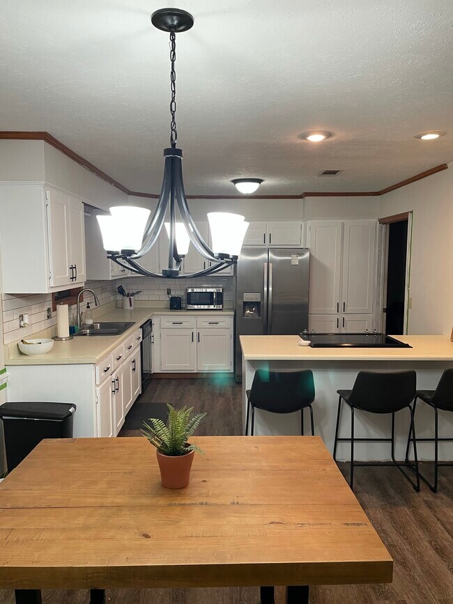 Foto del edificio - 135 Sherwood Dr