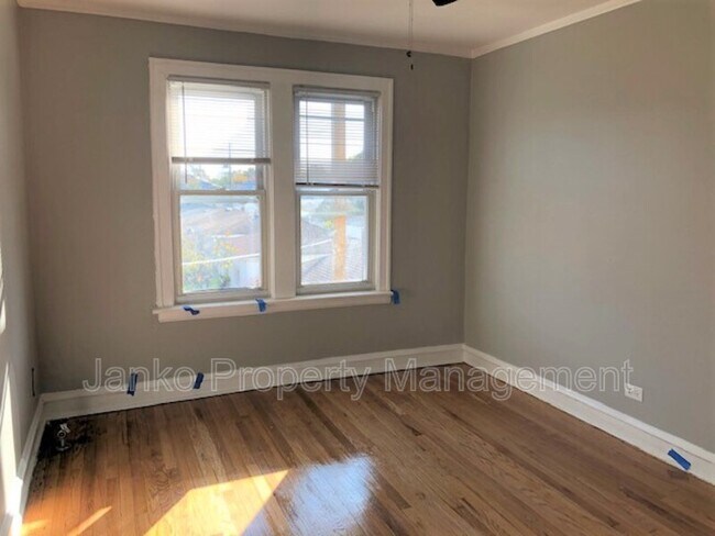 Foto del edificio - 2907 W 56th St