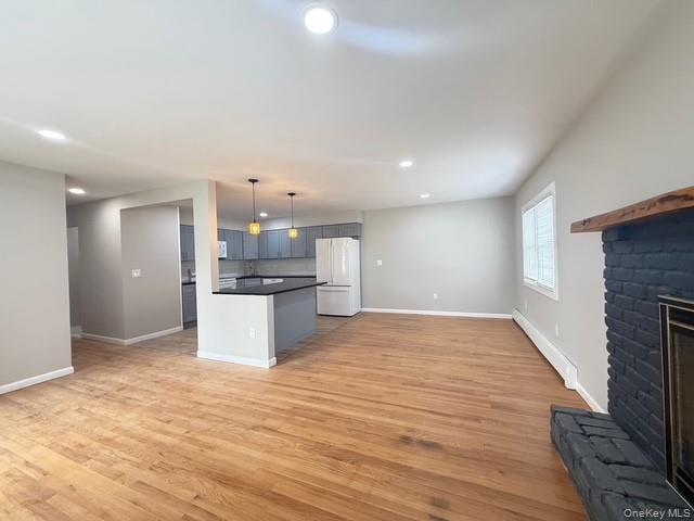 Foto del edificio - 227 Whalesback Rd