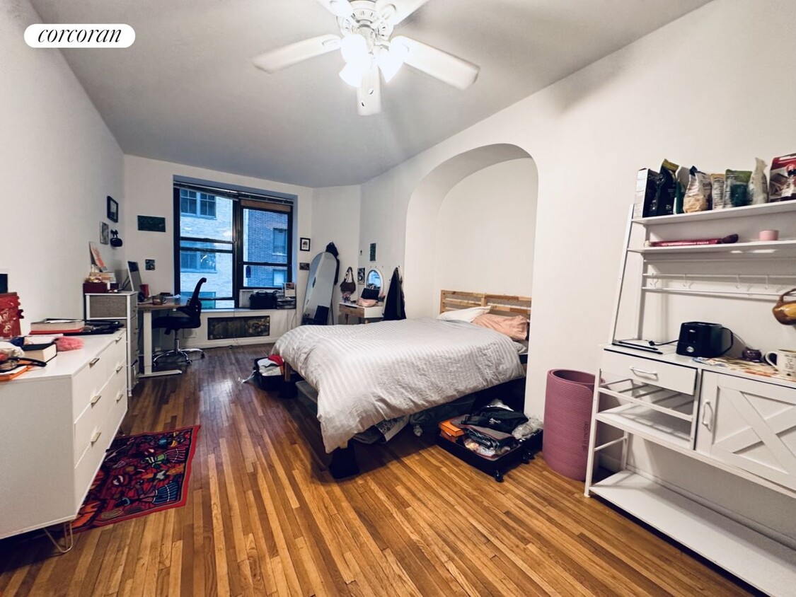 Foto principal - 117 W 58th St