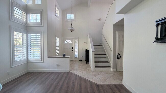Foto del edificio - 370 S Larkwood St