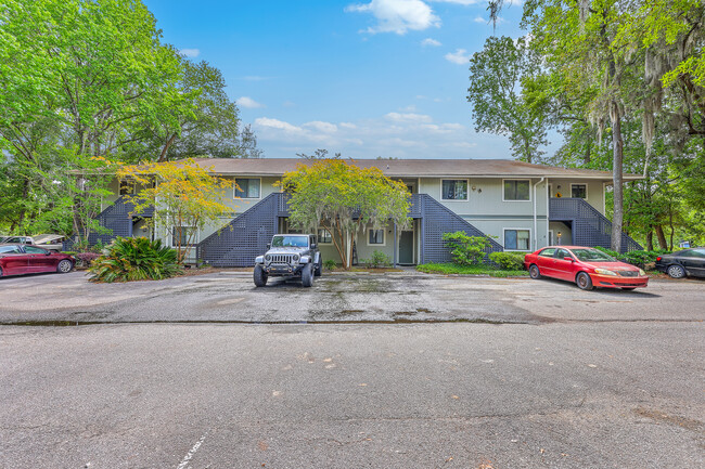 Building Photo - 2736 Jobee Dr