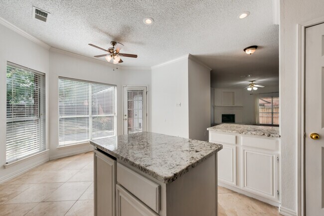 open to breakfast and main room - 6741 Amethyst Ln