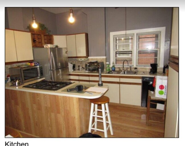 Foto del edificio - 363 Laurel St