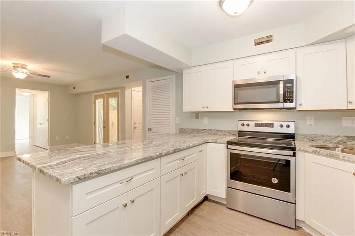 Primary Photo - 2 Bed Beach Property For Rent