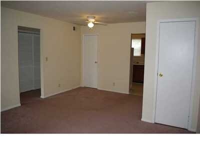 Building Photo - 2520 Langdon Dr