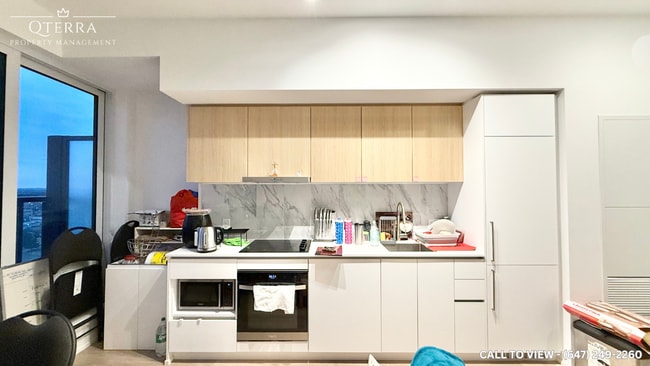 Building Photo - 1100 Sheppard Av W