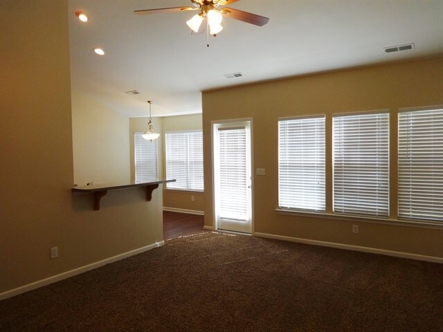 Building Photo - 9029 Robins Nest Way