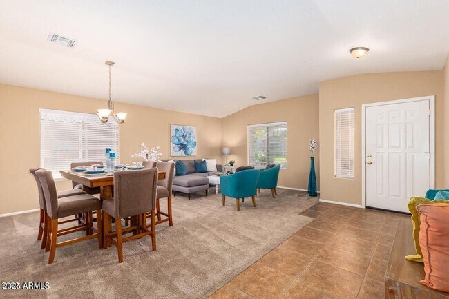 Foto del edificio - 632 E Mule Train Trail