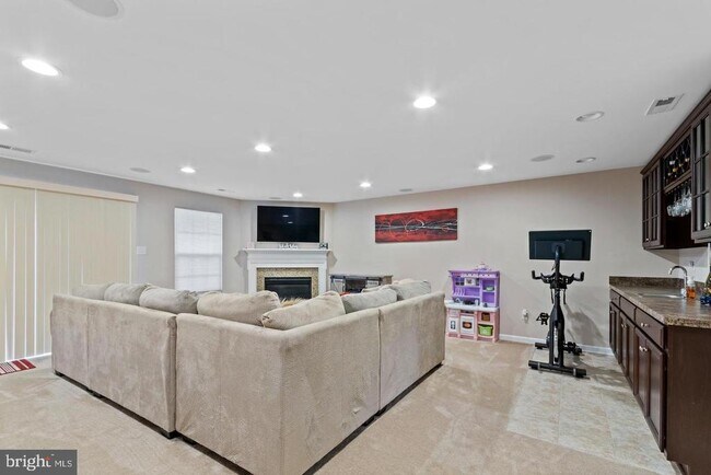 Foto del edificio - 68 Benford Ln