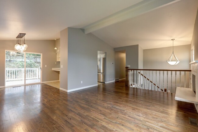 Foto del edificio - Beautiful 4bd, 2.5ba Home by Marymoor Park...