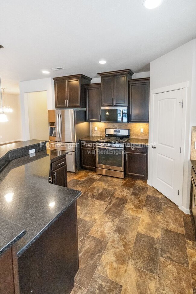 Foto del edificio - 8915 W Red St