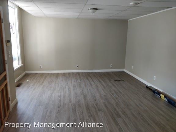 Building Photo - 621 Lamson Rd