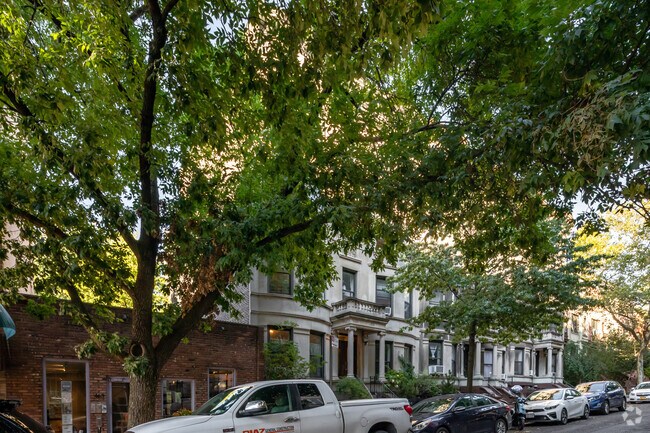 Building Photo - 465 4th St