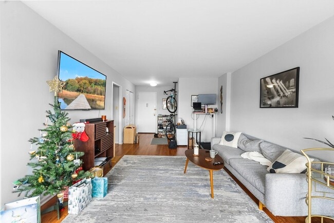 Foto del edificio - 225 St Pauls Ave