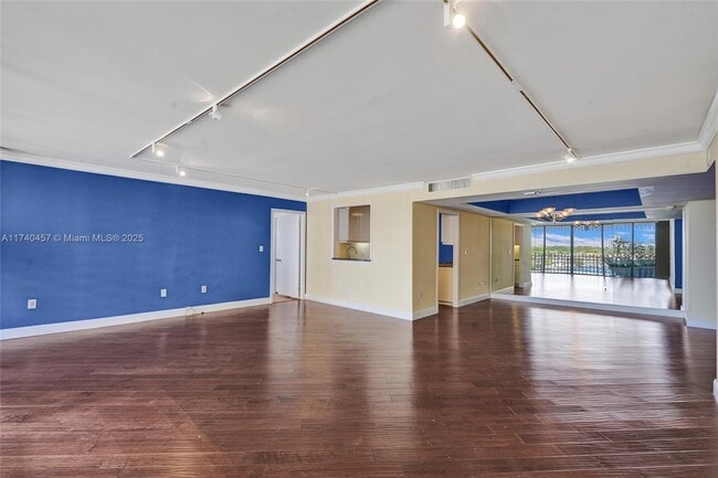 Building Photo - 3 Grove Isle Dr