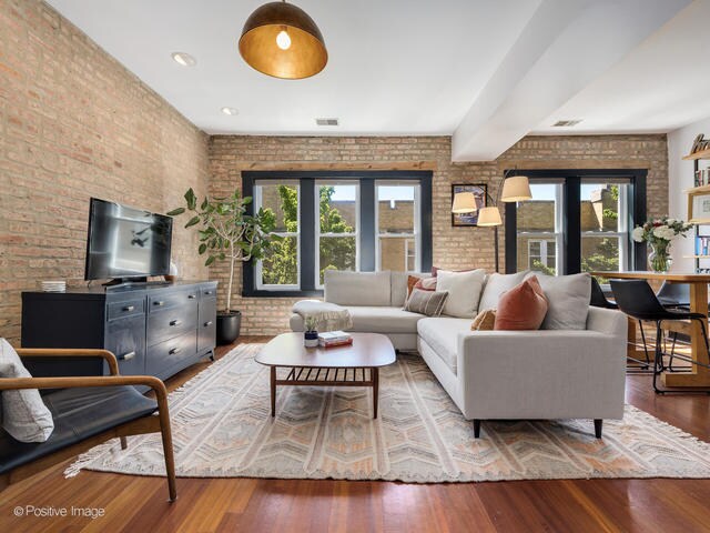 Foto del edificio - 1332 W Estes Ave