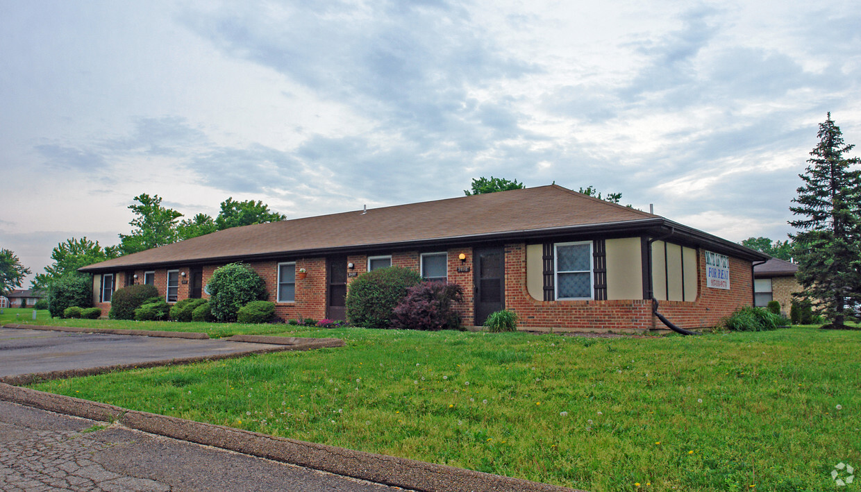 Building Photo - 8462 Woodgrove Dr