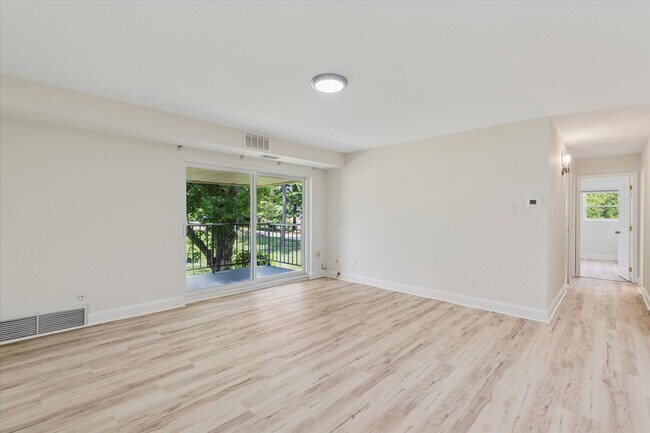 Foto del edificio - Fully Renovated 2B/2B unit in Old Forge Cr...