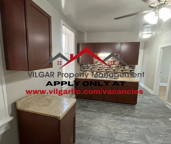 Foto del edificio - 3705 Adams St