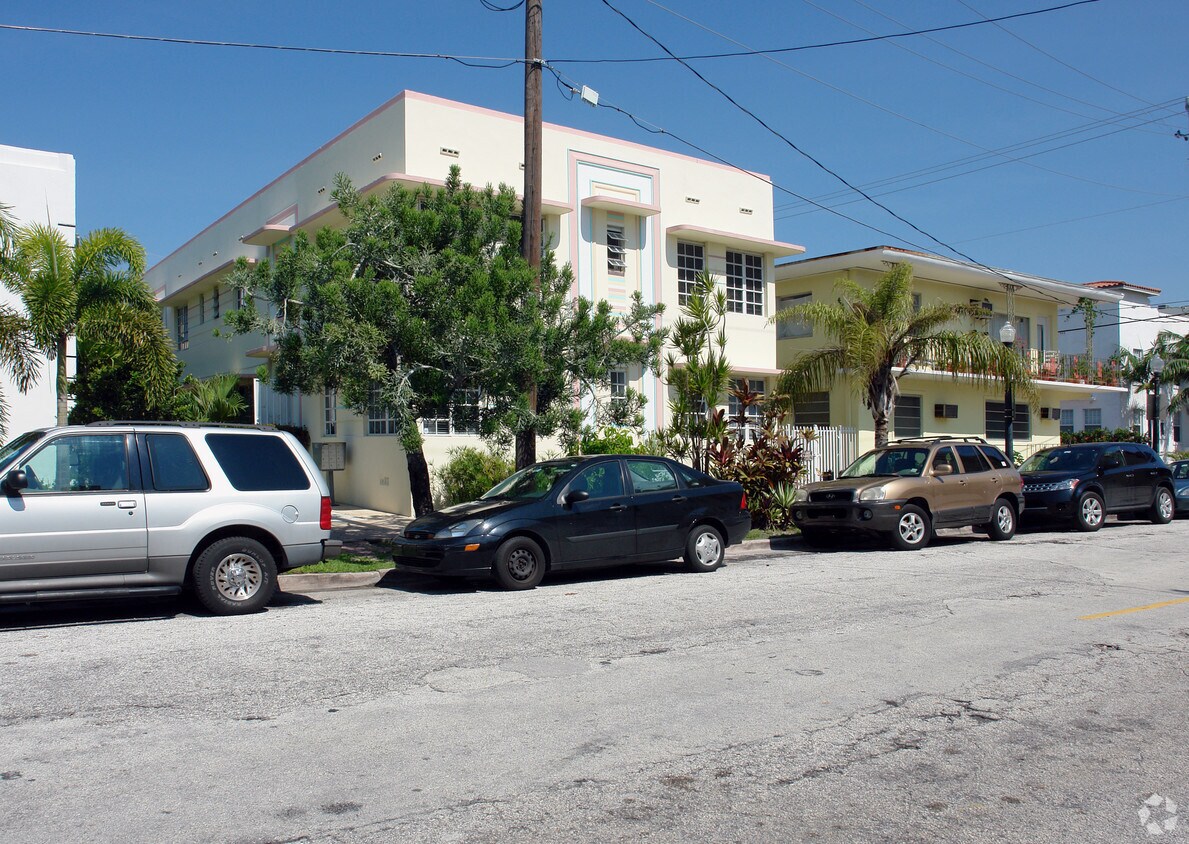 Primary Photo - 350 Euclid Ave