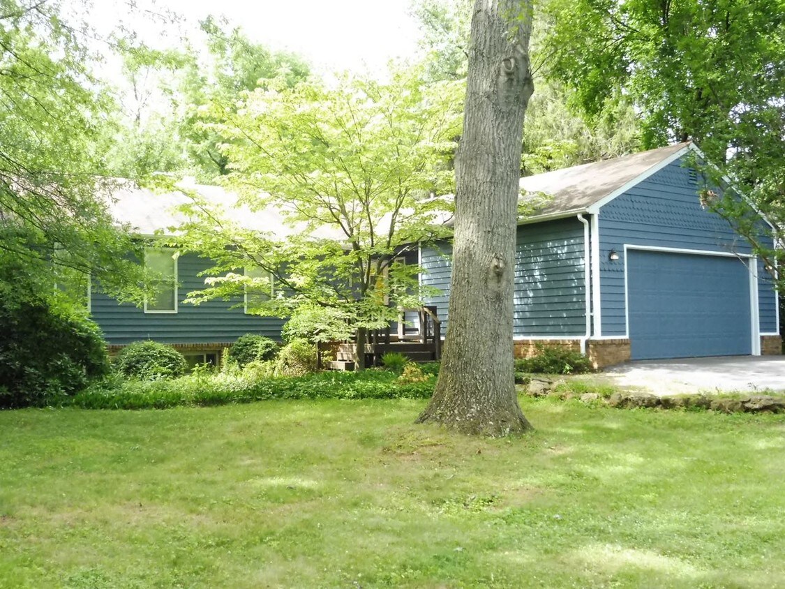 10 Dew Wood Ct, Derwood, MD 20855 House Rental in Derwood, MD