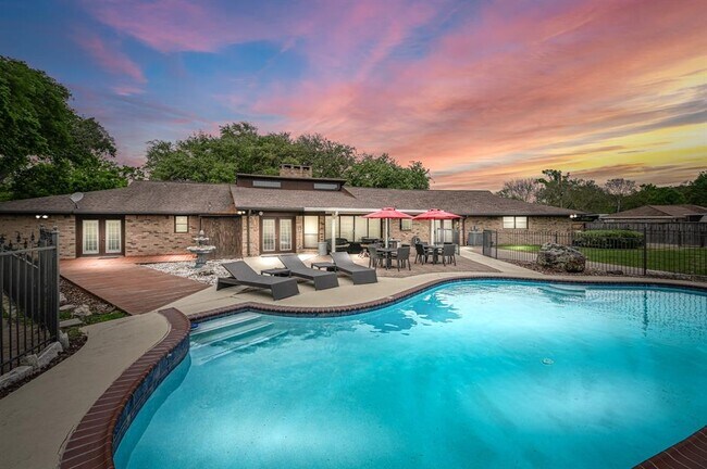 Foto del edificio - 3816 E Wallisville Rd