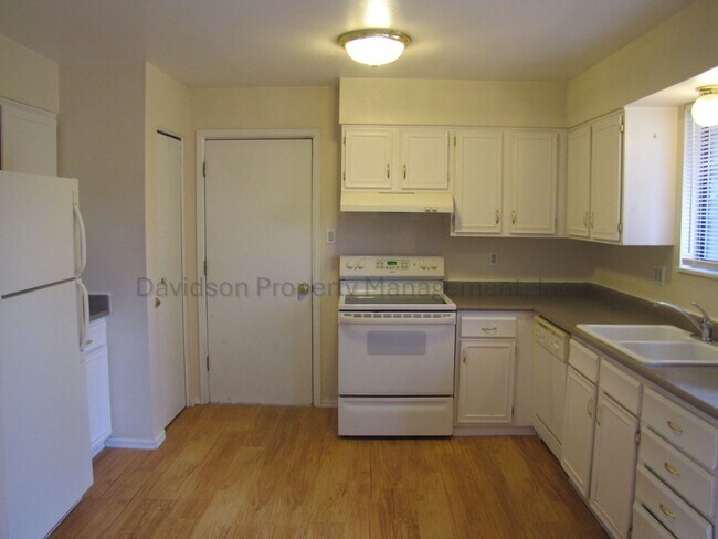 Foto del edificio - Great 4 Bedroom House in North Colorado Springs