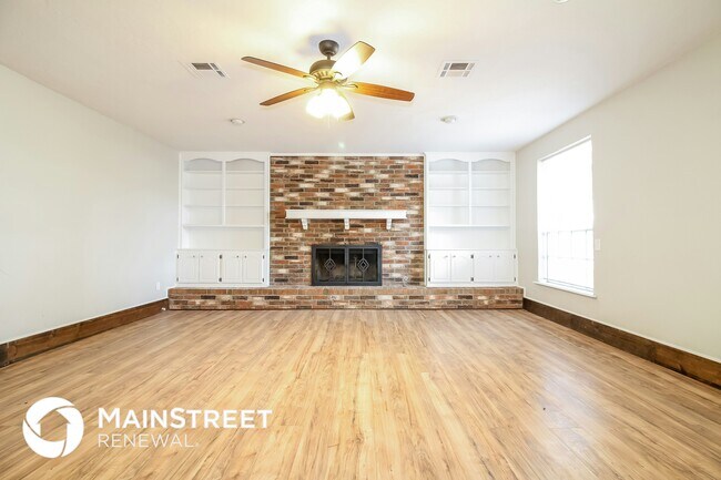 Building Photo - 4220 Corbett Dr