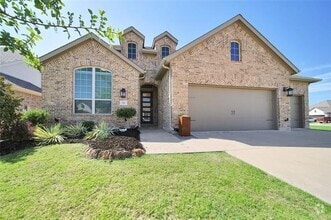 Building Photo - 1004 Chambers Creek Cv