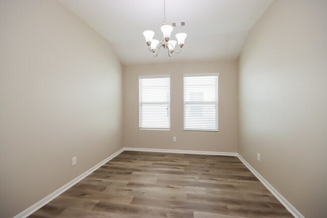 Foto del edificio - 9844 Hyacinth Way
