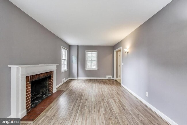 Foto del edificio - 1316 Van Buren St NW