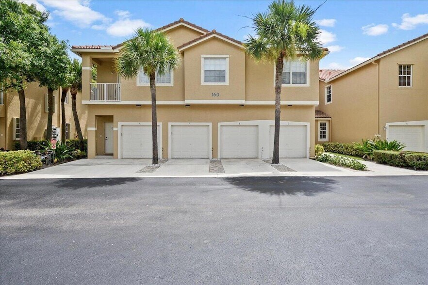 Foto principal - 160 Village Blvd