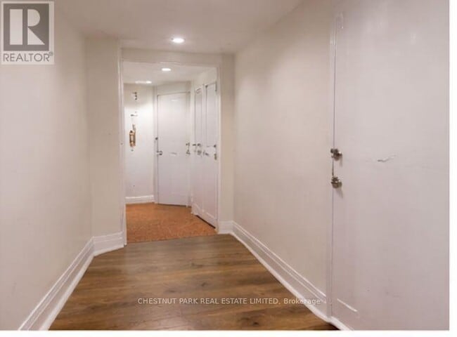 Building Photo - 607 Huron St