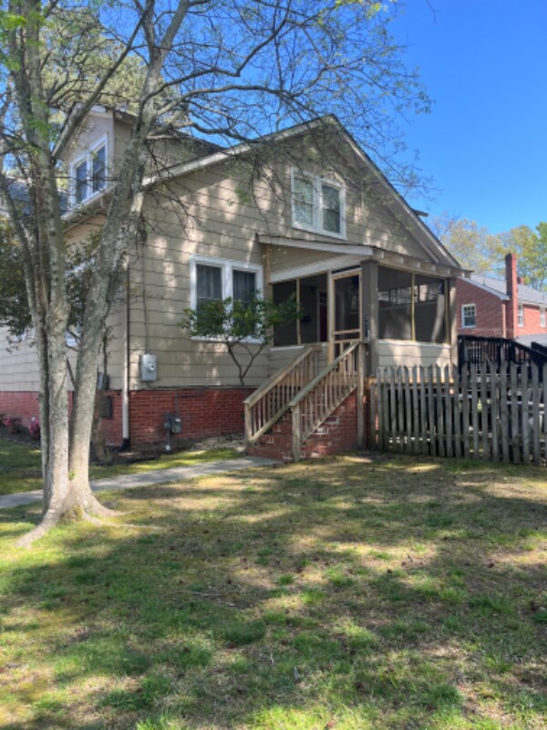 Primary Photo - 3426 Kenmore Dr