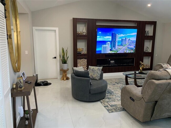 Foto del edificio - 8271 SW 39th Ct