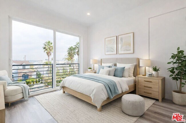 Foto del edificio - 525 Normandie Ave