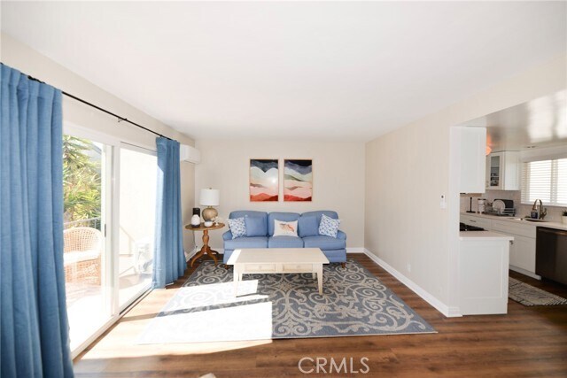 Building Photo - 510 Avenida Victoria