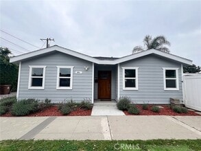 Building Photo - 600 W Wilshire Ave