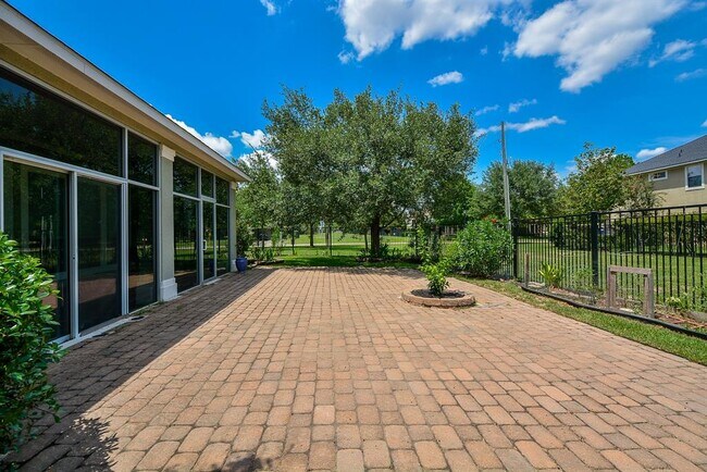 Foto del edificio - 23107 Starlight Beach Rd