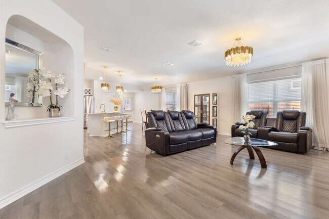 Foto del edificio - 4bd/2ba/Outdoor Kitchen! - Rare Gem of A R...