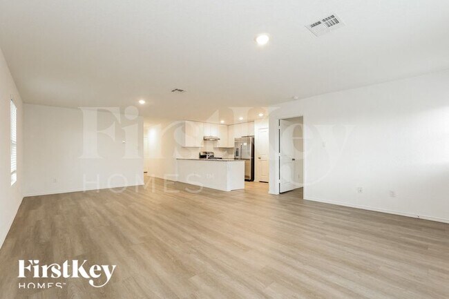 Foto del edificio - 10606 Pablo Way